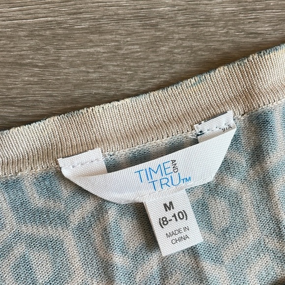 Time And Tru Geometric Patterned Sweater - Picture 3 of 4